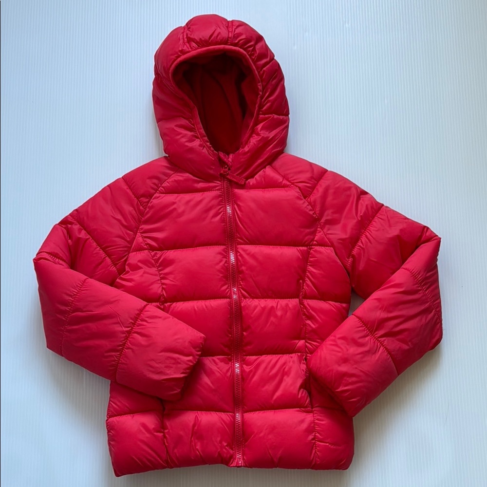 Old Navy Kids Red full zip Puffer Jacket. Size 8 - medium